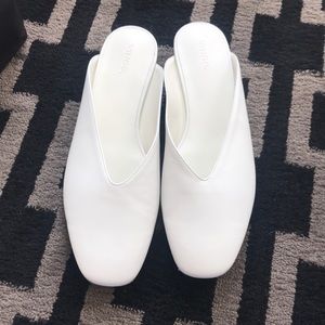 Vince Levins flat white Mule